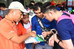 三亚天涯海角志愿者 鸡年新春里最温暖的“风景”